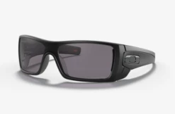 OAKLEY BATWOLF MATTE BLACK POLARIZED (OO9101-04)