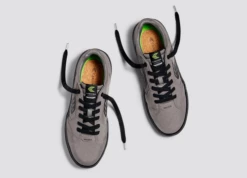 CARIUMA VALLELY CHARCOAL GREY MEN'S SHOE -surf sale shop vallely skate grey black cordura suede sneaker.slideshow5 71556.1674596374