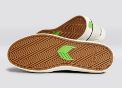 CARIUMA VALLELY VINTAGE WHITE MEN'S SHOE -surf sale shop vallely skate off white black cordura suede sneaker.slideshow2 17015.1674596386